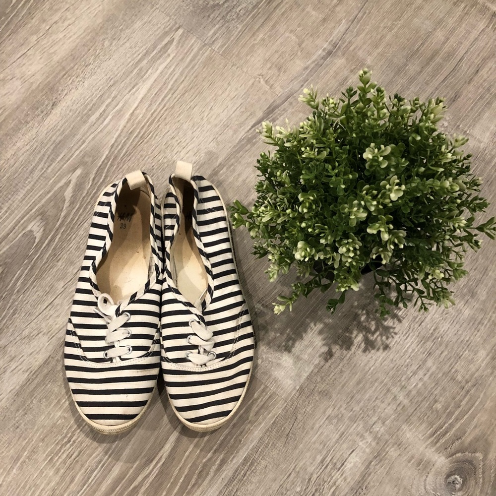 H&M Striped Sneakers